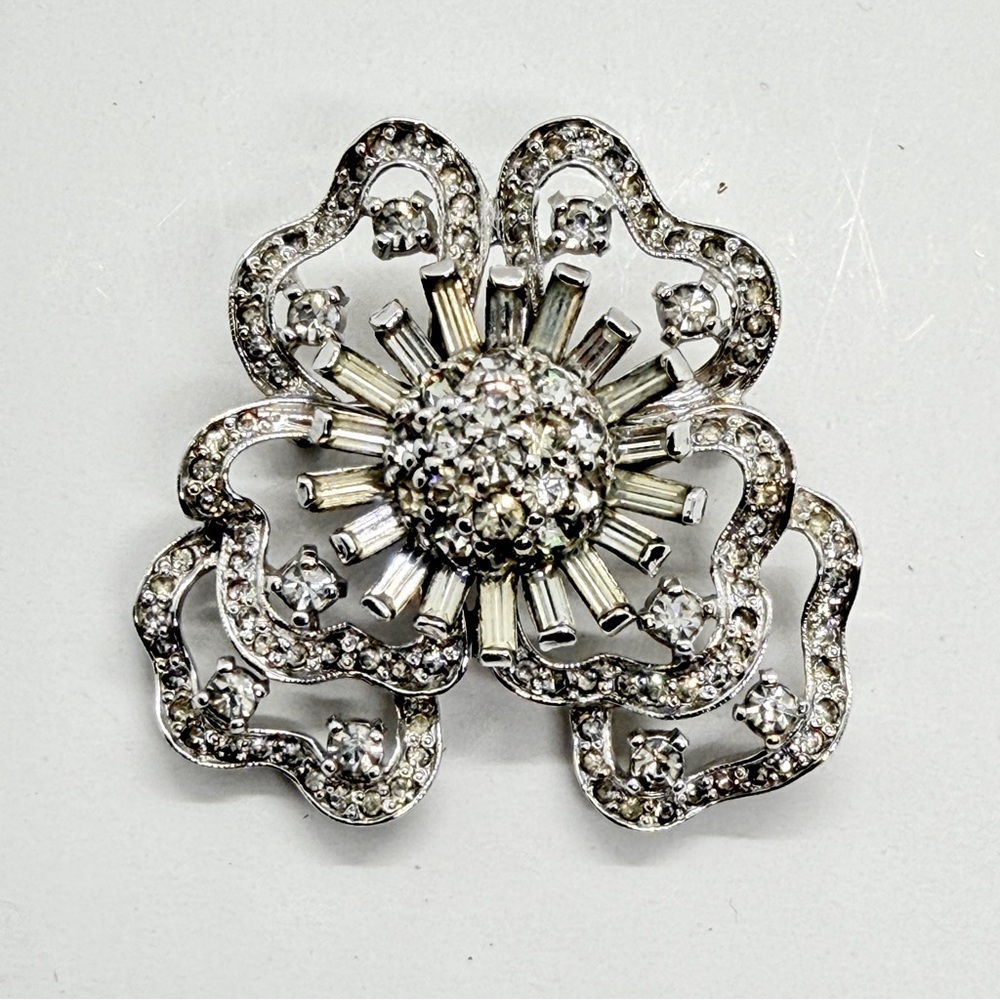 Pennino‎ Silver Crystal Rhinestone Sun Flower & Ribbon Brooch Pin Vintage Signed